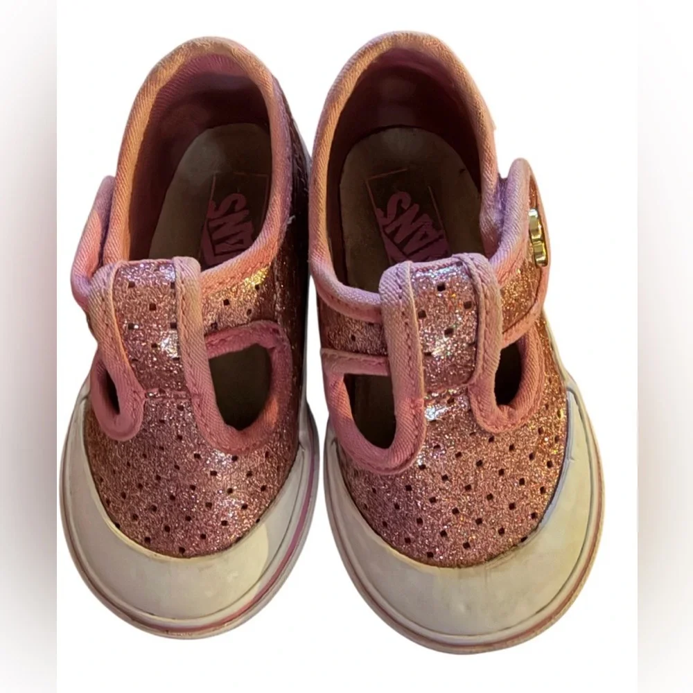 Vans Leena iridescent Pink toddler Shoes. Size 4. hook and loop closure.